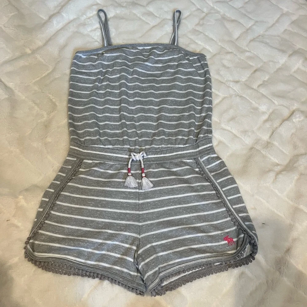 Girls Terry Romper Gray & White Abercrombie & Fitch Size 13/14 NWOT